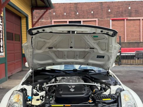 Used 2006 Nissan 350Z Touring RWD image 30