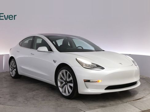 Used 2018 Tesla Model 3 Long Range RWD image 13