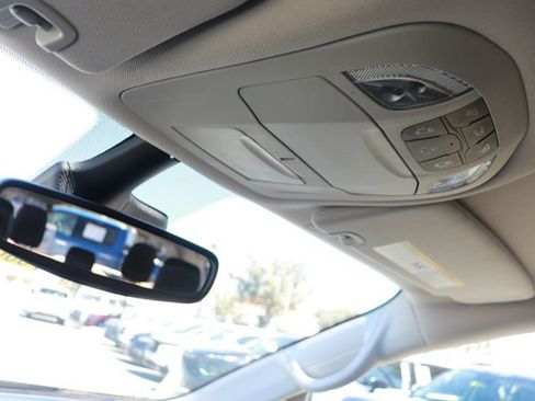 Used 2023 Chrysler Pacifica Touring-L FWD image 26