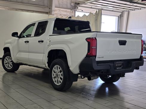 Used 2024 Toyota Tacoma SR image 11