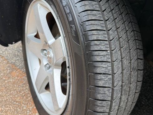 Used 2010 Dodge Charger SXT RWD image 28