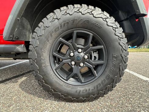 Used 2024 Jeep Wrangler Unlimited AWD/4WD image 27