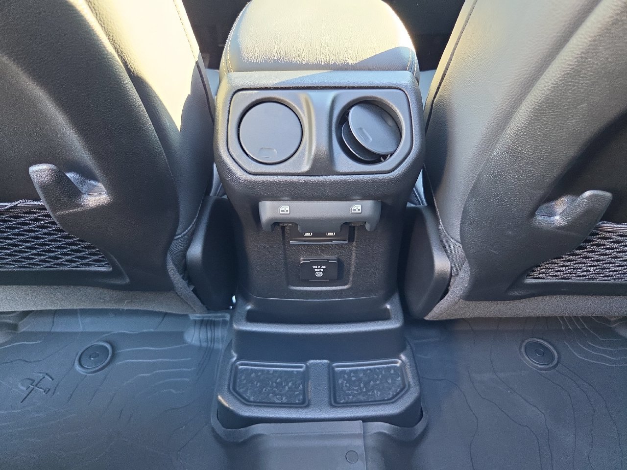 New 2027 Jeep Wrangler Unlimited Sahara AWD/4WD image 20