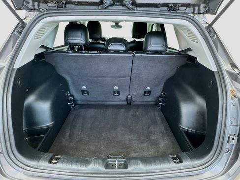 Used 2018 Jeep Compass Latitude image 16