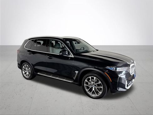 Used 2026 BMW X5 xDrive40i AWD/4WD image 4
