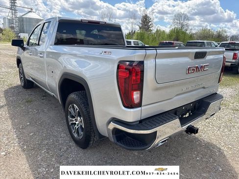 Used 2021 GMC Sierra 1500 SLE image 3