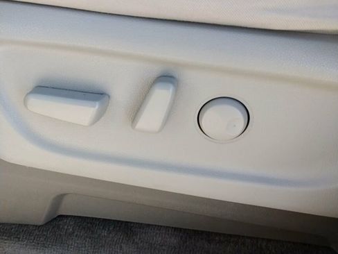 Used 2020 Kia Sedona LX FWD image 8