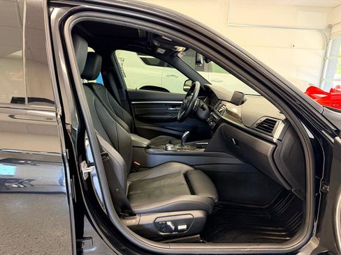Used 2017 BMW 330i Sedan RWD image 25