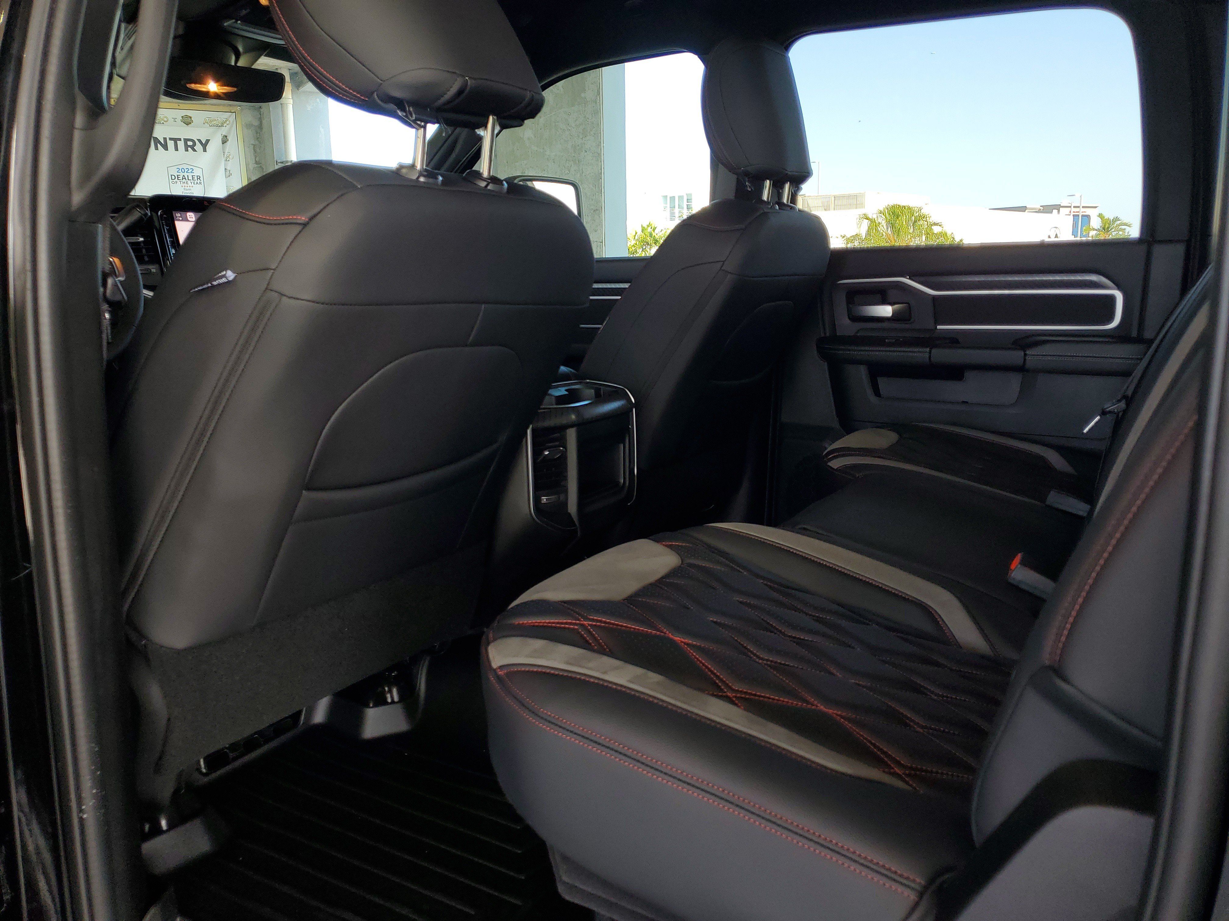 New 2025 RAM 2500 Big Horn AWD/4WD image 10