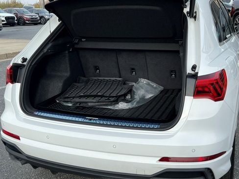 Certified 2025 Audi Q3 2.0T Premium Plus w/ Premium Plus Package image 17