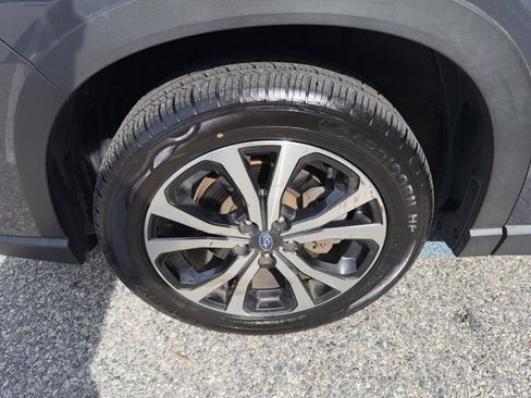 Used 2023 Subaru Forester Limited image 14