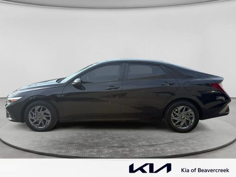 Used 2024 Hyundai Elantra SEL FWD image 8