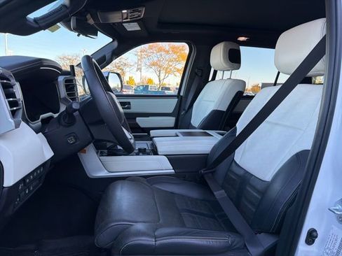 Used 2024 Toyota Sequoia Capstone image 32