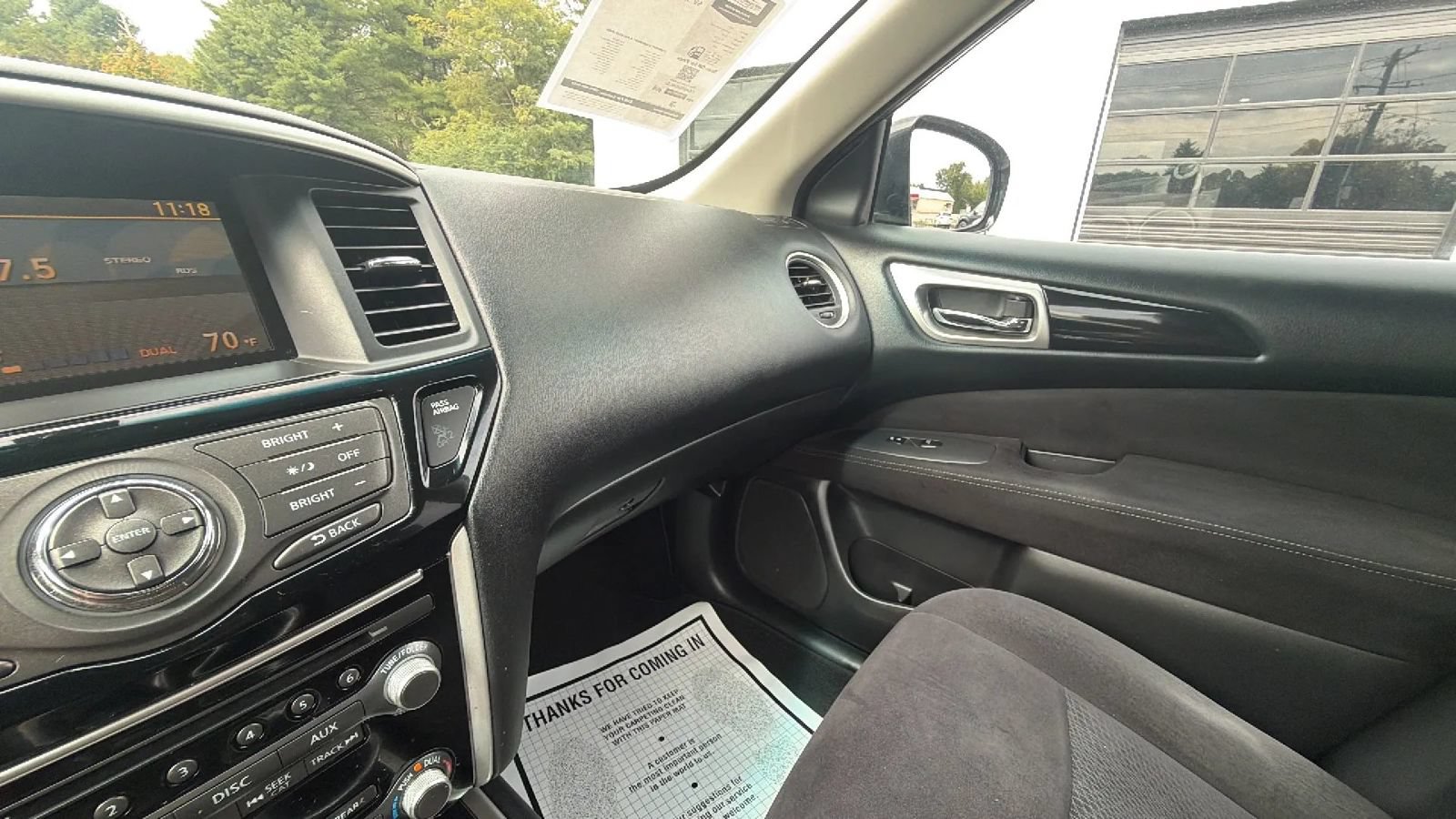 Used 2013 Nissan Pathfinder SV AWD/4WD image 28