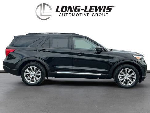 Certified 2023 Ford Explorer XLT w/ Equipment Group 202A RWD image 8