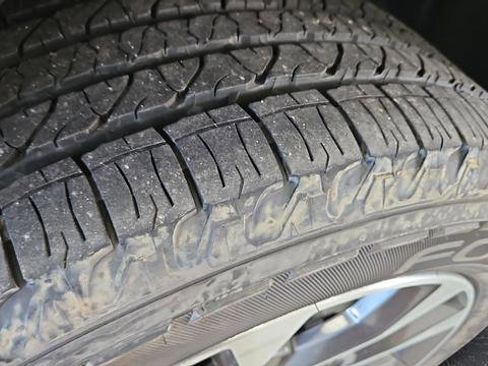 Used 2022 Jeep Grand Cherokee L Overland w/ Luxury Tech Group IV AWD/4WD image 44