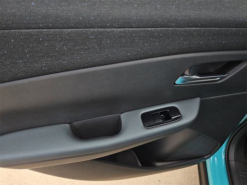 New 2026 Nissan Leaf Platinum+ image 11