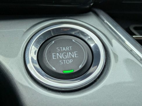 Used 2024 Chevrolet Trax LT FWD image 23
