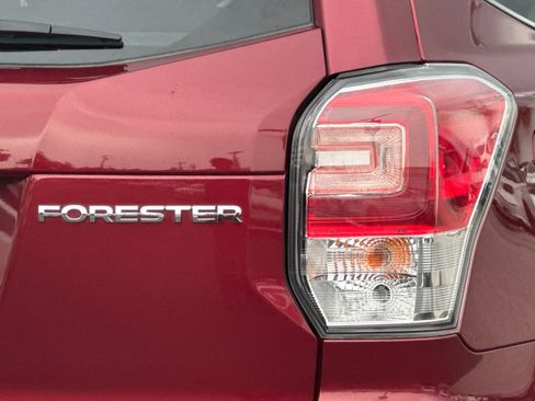 Used 2018 Subaru Forester 2.5i Touring w/ Popular Package #2 image 12