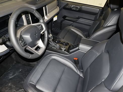 New 2025 Ford Bronco Outer Banks image 26