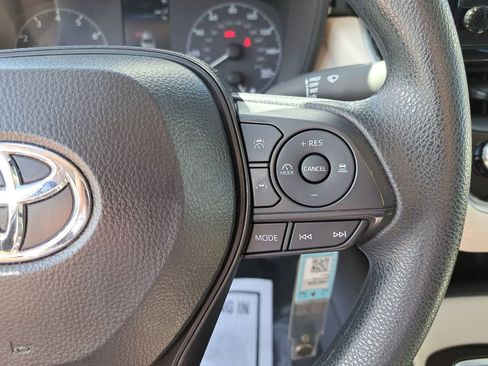 Certified 2025 Toyota Corolla LE image 19