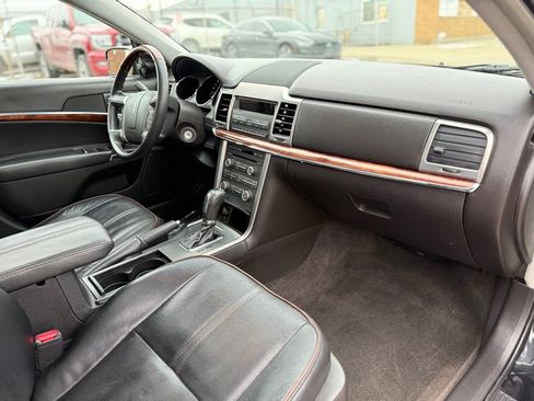 Used 2011 Lincoln MKZ image 23
