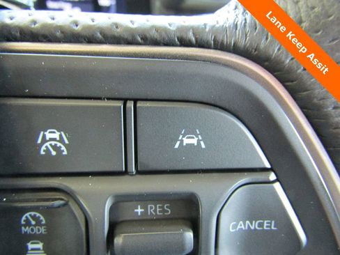 Used 2024 Toyota Tacoma TRD Off-Road AWD/4WD image 7