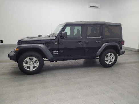 Used 2018 Jeep Wrangler Unlimited Sport S AWD/4WD image 2