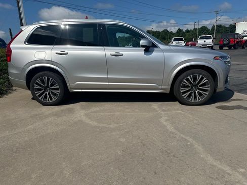 Used 2021 Volvo XC90 T5 Momentum w/ Protection Package Premier AWD/4WD image 4