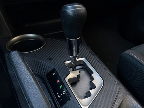 Used 2015 Toyota RAV4 XLE image 17