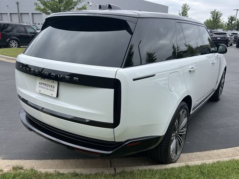 Certified 2024 Land Rover Range Rover Long Wheelbase SE AWD/4WD image 7