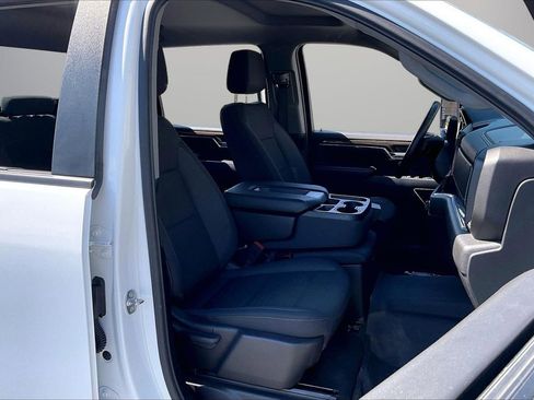 Used 2024 Chevrolet Silverado 2500 LT image 23