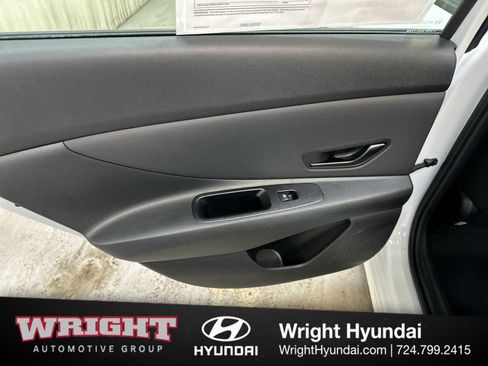 Certified 2025 Hyundai Elantra Sport w/ Cargo Package image 12