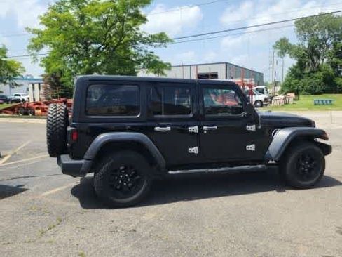 Used 2021 Jeep Wrangler Unlimited Sport AWD/4WD image 28