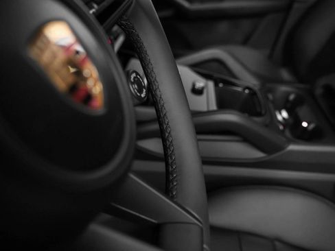 New 2025 Porsche Cayenne image 73