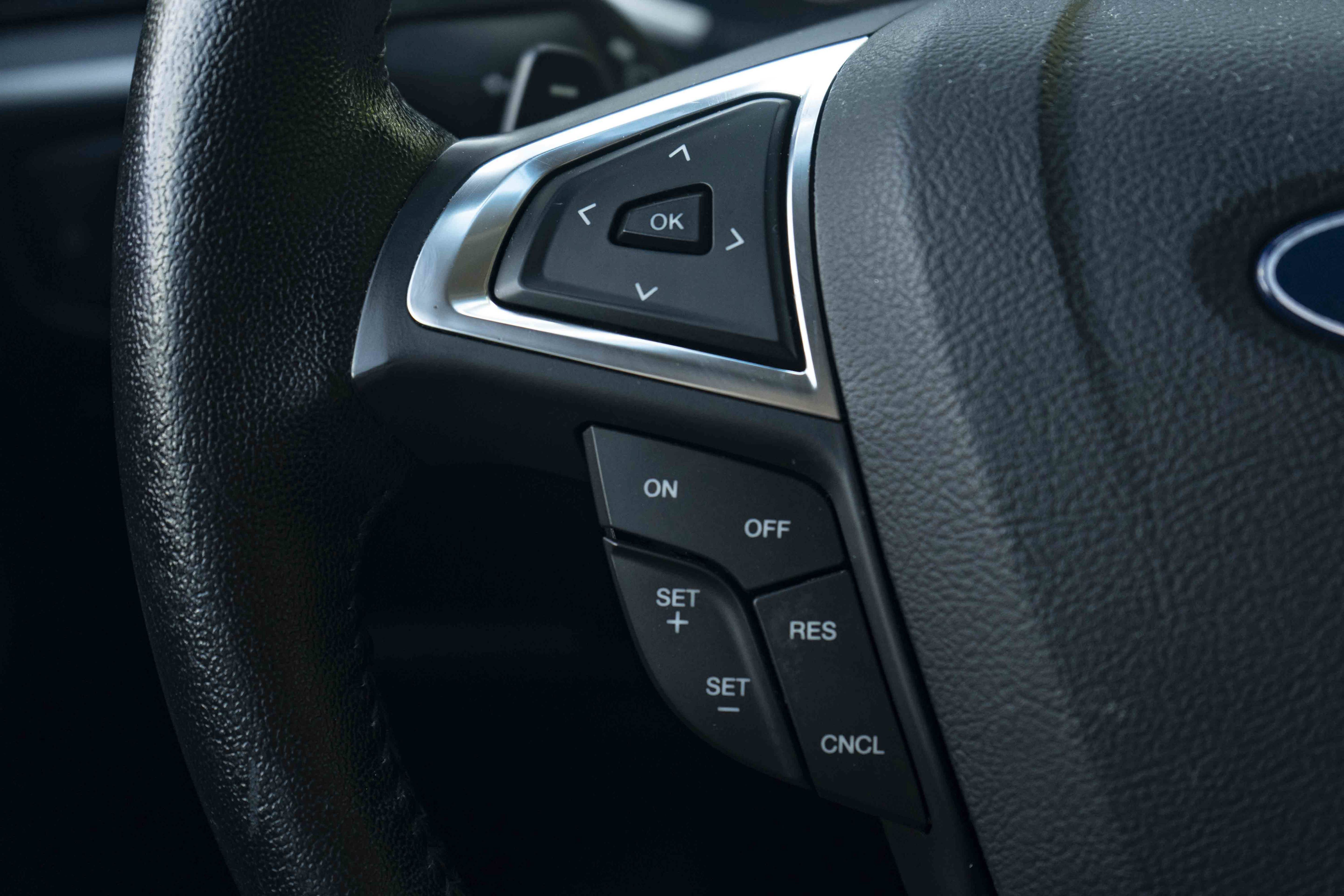 Used 2018 Ford Edge SEL FWD image 20