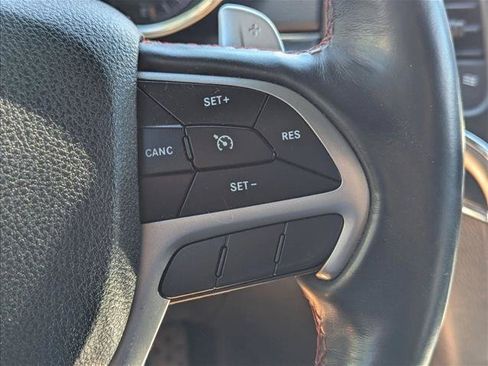 Used 2018 Jeep Grand Cherokee Trailhawk w/ Trailhawk Luxury Group AWD/4WD image 12