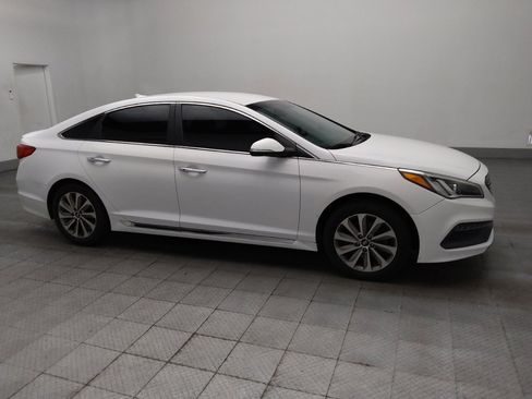 Used 2016 Hyundai Sonata Sport w/ Option Group 02 FWD image 11