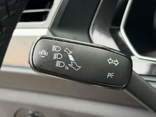 Certified 2023 Volkswagen Jetta SE FWD image 23