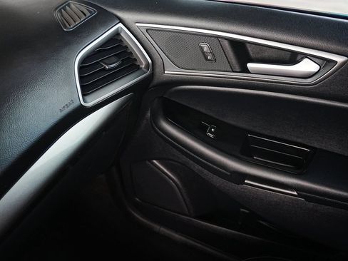 Used 2020 Ford Edge SEL w/ Convenience Package FWD image 19