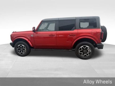 Used 2024 Ford Bronco Outer Banks image 9