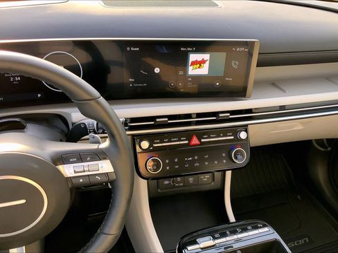 Used 2025 Hyundai Tucson Limited image 6