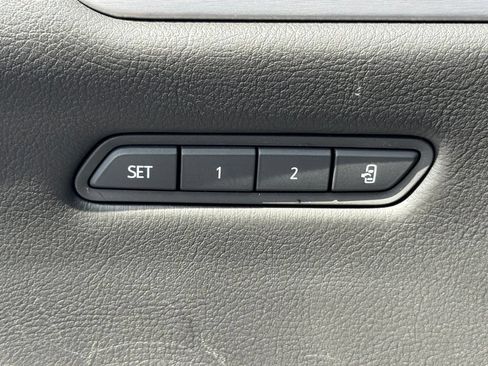 Certified 2022 Cadillac XT5 Premium Luxury AWD/4WD image 19