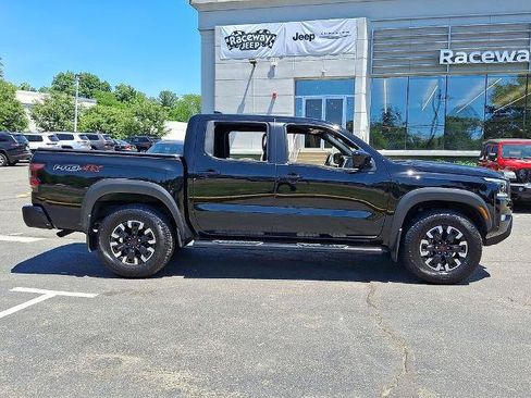 Certified 2024 Nissan Frontier PRO-4X w/ Technology Package AWD/4WD image 9