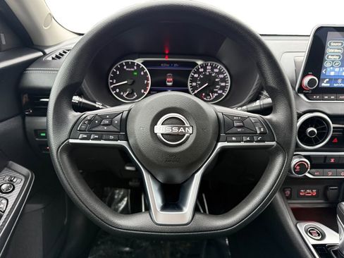 Certified 2025 Nissan Sentra SV image 12