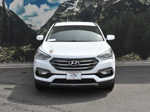 Used 2017 Hyundai Santa Fe Sport image 5