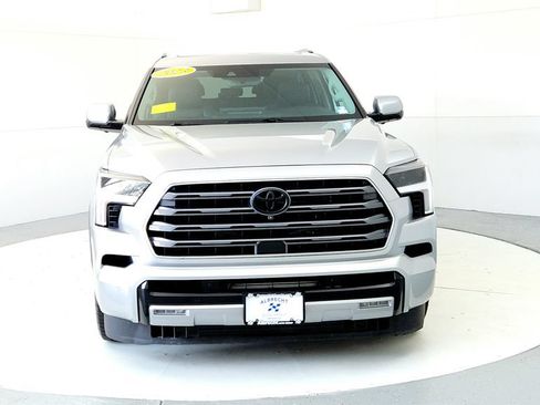 Used 2023 Toyota Sequoia Limited AWD/4WD image 8