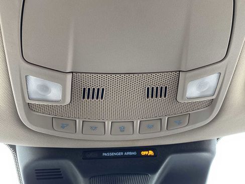 Used 2024 Ford Expedition XLT AWD/4WD image 26