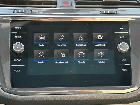 Used 2022 Volkswagen Tiguan SEL R-Line image 27