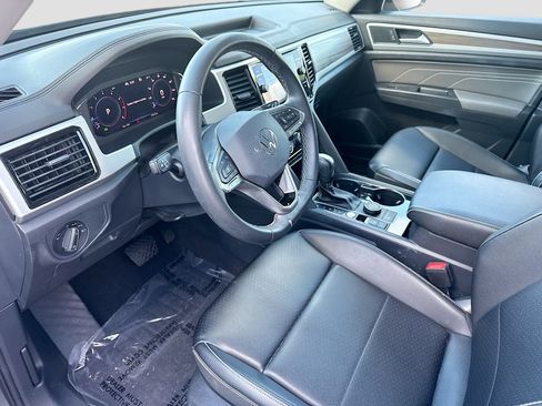 Used 2023 Volkswagen Atlas SEL AWD/4WD image 25